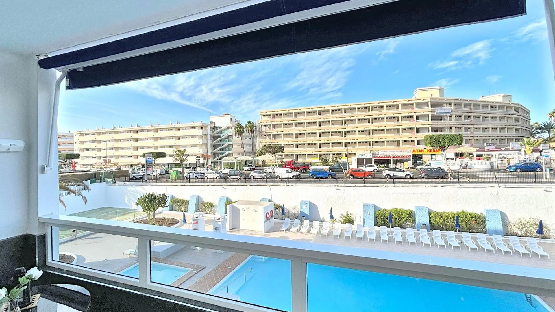 Cosy Pool View Apartment Tinache Playa del Inglés