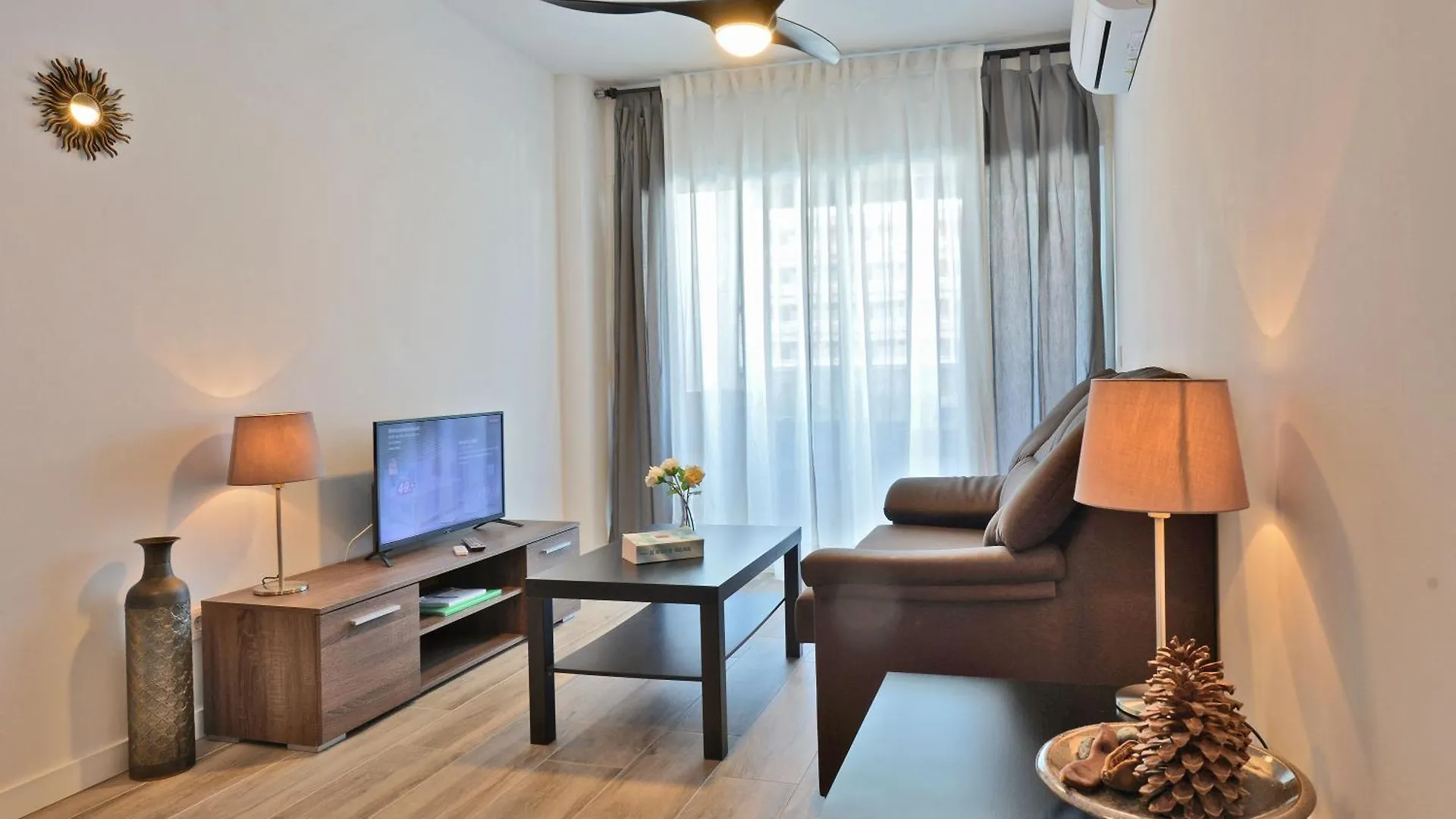 Cosy Pool View Apartment Tinache Playa del Ingles  Spain