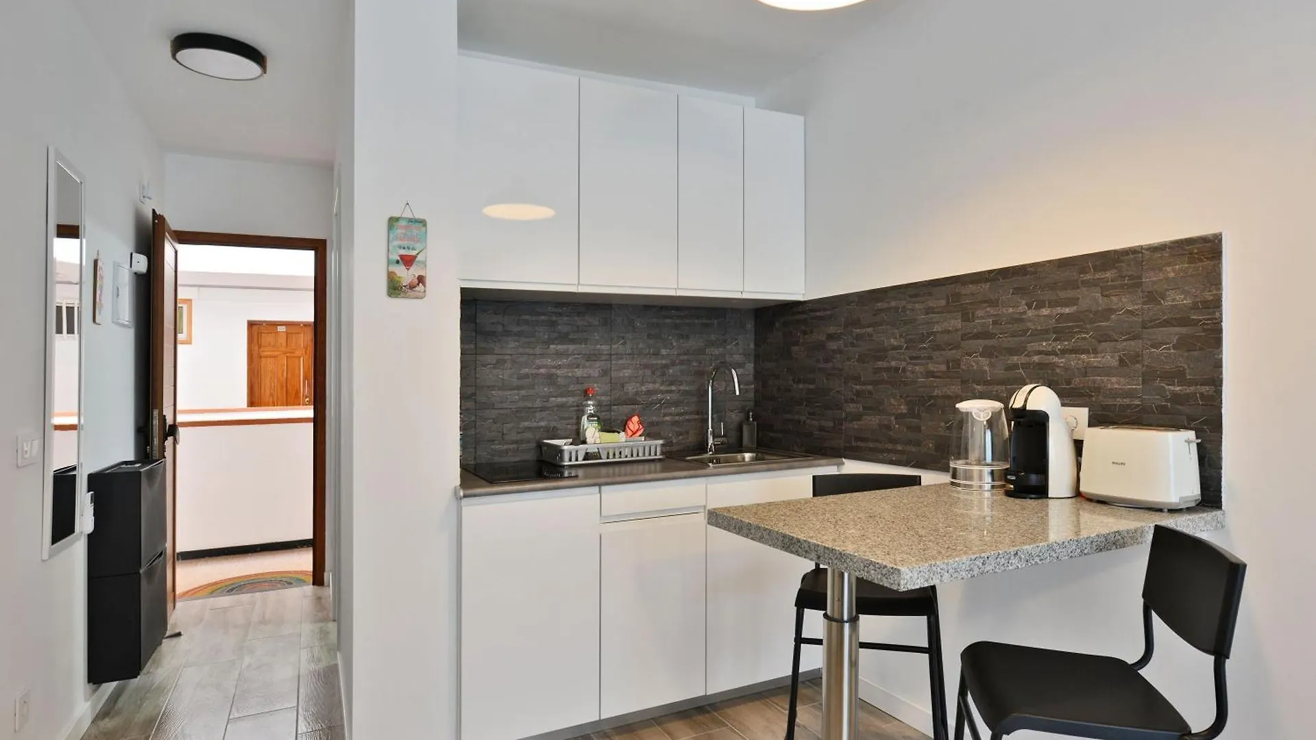Cosy Pool View Apartment Tinache Playa del Ingles  Spain